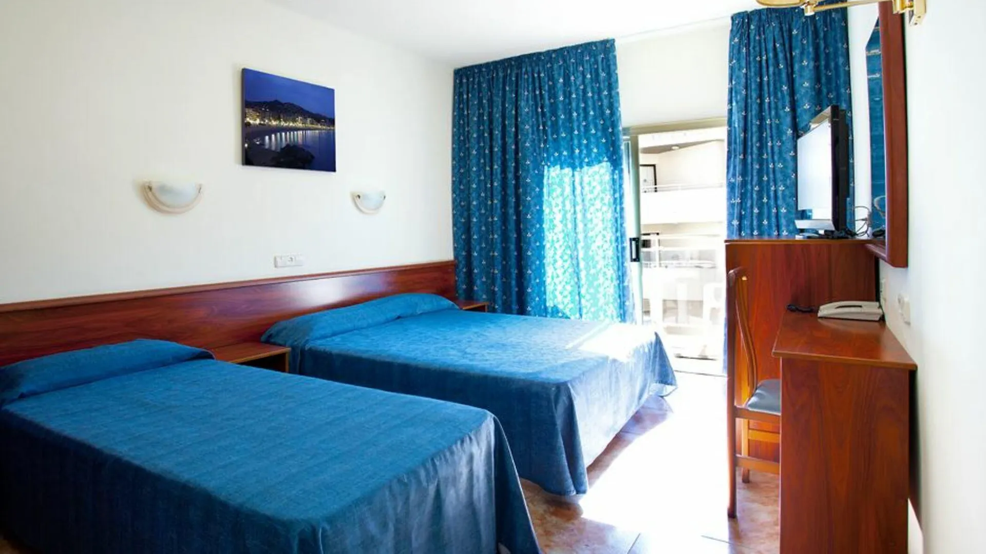 Hotel Acacias Suites & Spa Льорет-де-Мар