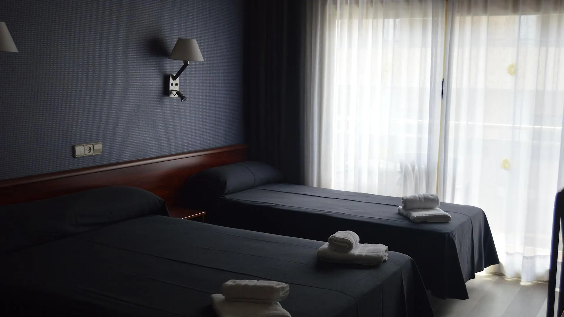 ****  Hotel Acacias Suites & Spa Льорет-де-Мар Испания